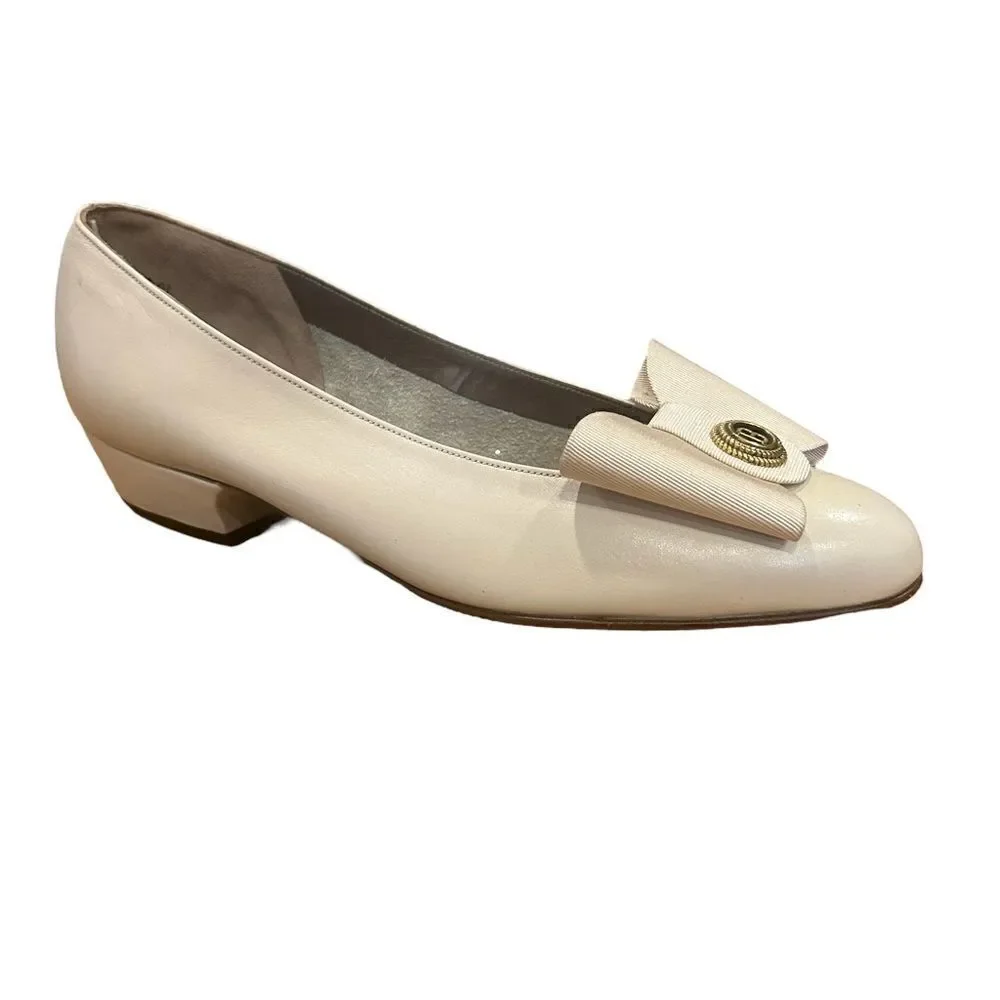 BALLY Vintage Bone Colored Leather Bow Flats